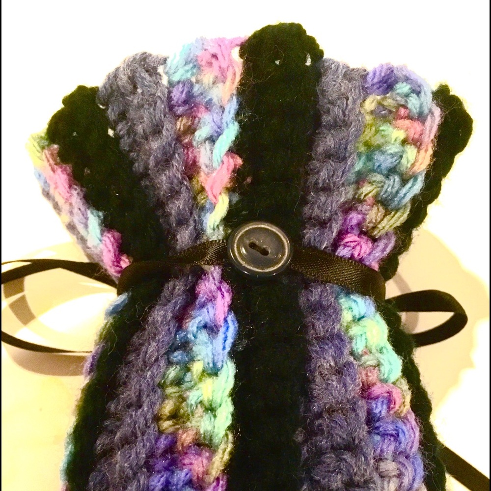NWOT Handcrafted  Unisex CarryAll Crochet Pouch